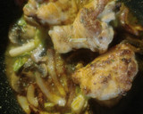 Foto del paso 3 de la receta: Pollo en salsa