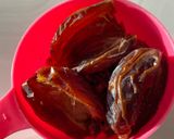 A picture of step 1 of Baked dates puri.