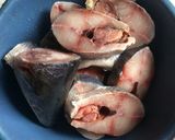 Foto langkah ke 1 dari resep Gulai ikan salmon.