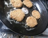 Foto del paso 6 de la receta: Tortitas de camarón con nopales en caldillo 🦐✨