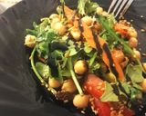 Foto del paso 8 de la receta: Ensalada de Rúcula, Garbanzos y Semillas. Rica en Omega 3!