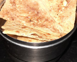 நிலக்கடலை ஸ்டஃப்டு சப்பாத்தி ரெசிபி ஸ்டேப் 7 புகைப்படம்