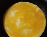 Foto del paso 1 de la receta: Omelette de jamón y queso 💕