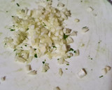 Foto del paso 1 de la receta: Chimichurri casero