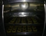 Foto langkah ke 5 dari resep Crunchy Strawberry Cheese Thumbprint Cookies.