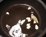 Foto del paso 2 de la receta: Mejillones al vapor con ajo y perejil y toque de balsámico