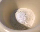 Une image de l'étape 3 de Gâteau aux pêches de vigne,yaourt et vanille.