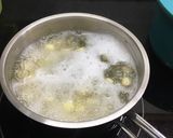 Hình bước làm 1 của món Chè hạt sen thạch đen
