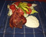Foto del paso 10 de la receta: Puré de chayote papa, con pierna de pavo acompañado de ensalada