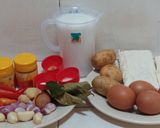 Foto langkah ke 1 dari resep Semur Kentang Telur Tahu.