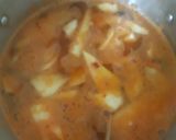 A picture of step 3 of Quick Sour Curry with Green Papaya and Omelet with Pak Wan Leaves (30-Minute Version).