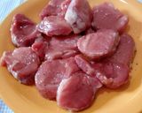 Foto del paso 3 de la receta: Solomillo en salsa de peras