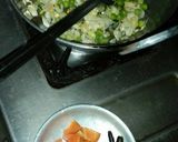 A picture of step 2 of Dalia upma.
