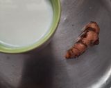 A picture of step 1 of Raw Turmeric milk.