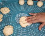 Foto langkah ke 5 dari resep Roti kasur coklat keju.
