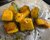 A picture of step 4 of Herb roasted Kabocha squash.
