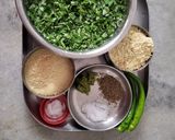 A picture of step 1 of Methi Pakoda.