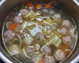 Foto langkah ke 6 dari resep Sup baso ikan tenggiri.
