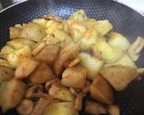 Foto del paso 2 de la receta: Patatas gajo ligeras con champiñones