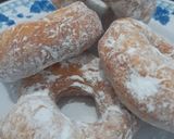 Foto langkah ke 6 dari resep Donat Gula No Ribet Ribet Club.