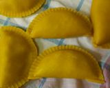 A picture of step 6 of Mava wheat flour gujiya.