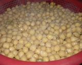 A picture of step 1 of Cholay ki tarkari #CookpadApp #Sehri_Contest #5weeksChallenge.