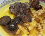 Foto del paso 8 de la receta: Rabo de ternera, guisado con vino tinto 👌👌👌con setas shiitake