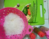 Foto langkah ke 1 dari resep Bihun Goreng Simple.