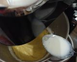 Foto langkah ke 4 dari resep Vanilla Cupcake (Moist and Fluffy).