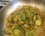 Foto del passaggio 4 della ricetta Busiate con zucchine