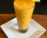 A picture of step 1 of Yoghurt And Mango Lassi.