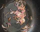 A picture of step 1 of Bánh canh.