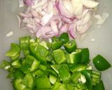 शिमला मिरचीचे बेसन (shimla mirchi besan recipe in marathi) रेसिपी स्टेप 1 फोटो 