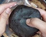 A picture of step 3 of Chocolate flowers.