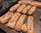 Foto del paso 8 de la receta: Libritos de grasa (manteca) harina integral y semillas