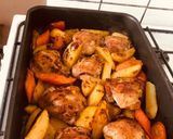 Zacskóban sült csirkecombok velesült körettel recept fázis 2 fotója