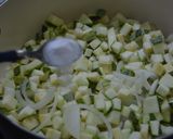 Foto del paso 4 de la receta: Zucchini, tomate y huevo con un toque especiado