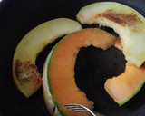 Foto del paso 4 de la receta: Ensalada de melón a la plancha con mozzarella