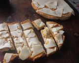 Foto del paso 2 de la receta: Pan con chorizo, jamón y mortadela