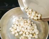 A picture of step 1 of RAkHI DESSERT MAKHANA JAGGERY KHEER (Gud Makhana Kheer).