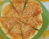 Foto langkah ke 7 dari resep Pizza homemade enak.
