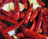 Foto del paso 2 de la receta: Salsa de chile de árbol