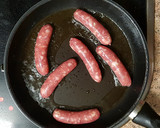 Foto del paso 2 de la receta: Salchichas al Vino con Patatas Pegotòn