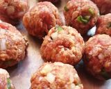 A picture of step 1 of Spaghetti 'and meatballs.