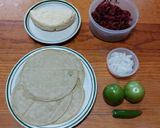 Foto del paso 1 de la receta: Tacos light de flor de jamaica con queso