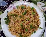 A picture of step 10 of Chicken chowmein with macroni.