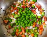 A picture of step 1 of Ragi upma.