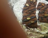 A picture of step 8 of Date,chocolate and honey slices.