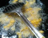 A picture of step 4 of Aloo pyaj ke pakode.