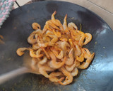 Foto langkah ke 2 dari resep Udang kunyit baput.